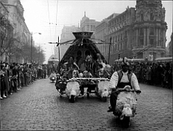 1959-cabalgata-de-navidad-madrid-vespa