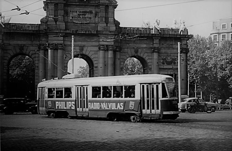 Puerta de Alcala 1954